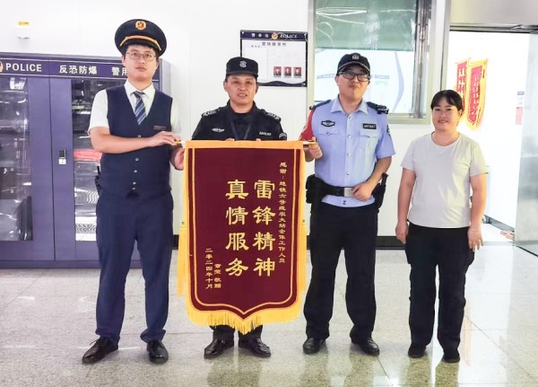 長沙紅光保安服務(wù)有限公司,長沙安保服務(wù),長沙安全服務(wù),長沙非武裝押運,勞務(wù)派遣服務(wù)